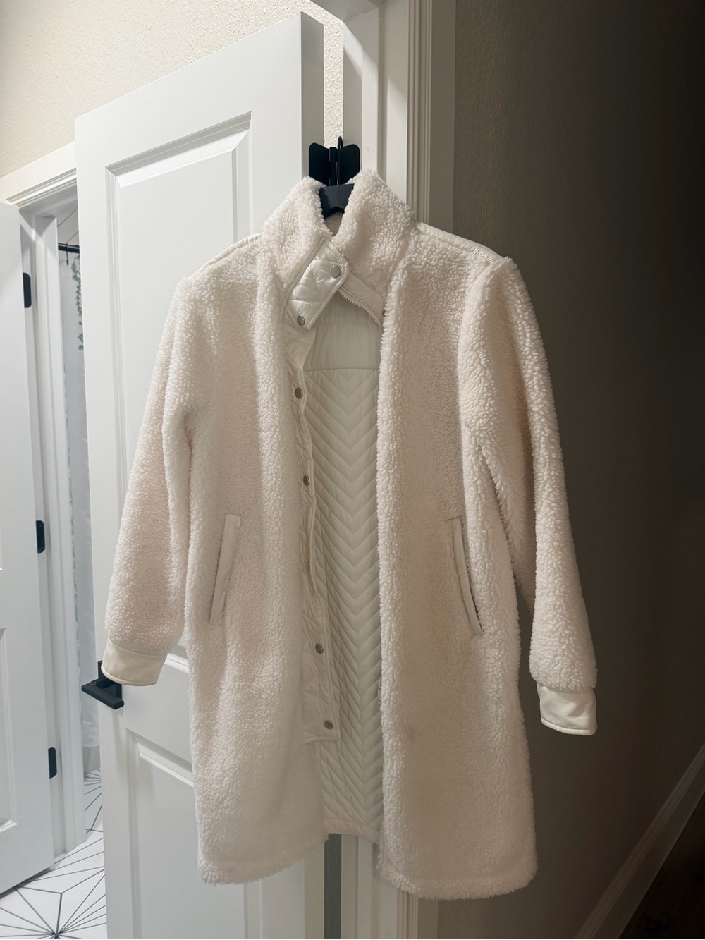 Athleta Cream Sherpa Long Jacket with Quilted Liner